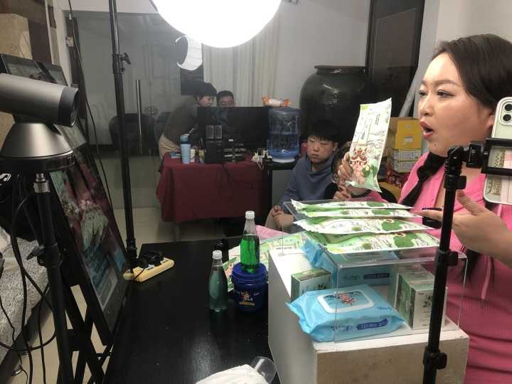 【市场营销论文】互联网时代市场营销的机遇和挑战