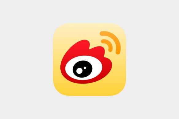 论述营销环境分析，营销战略，营销组合策略？