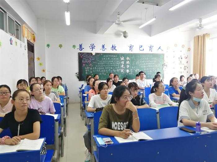 数据链路层分为哪两个子层（关于数据链路层要解决的问题）