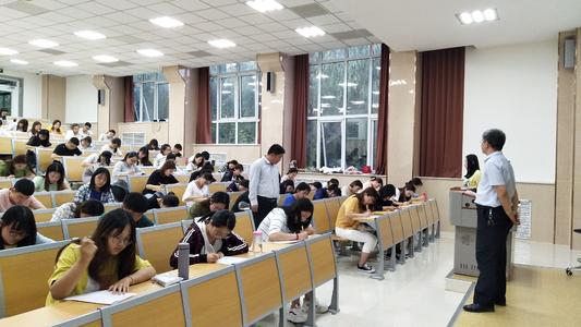 最小的无质量能量子———动元