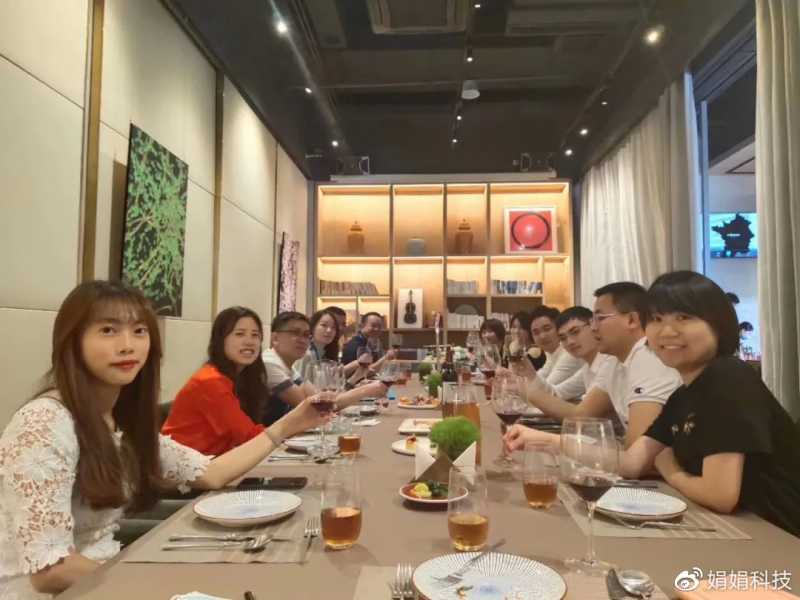 一个新手怎么做直播带货